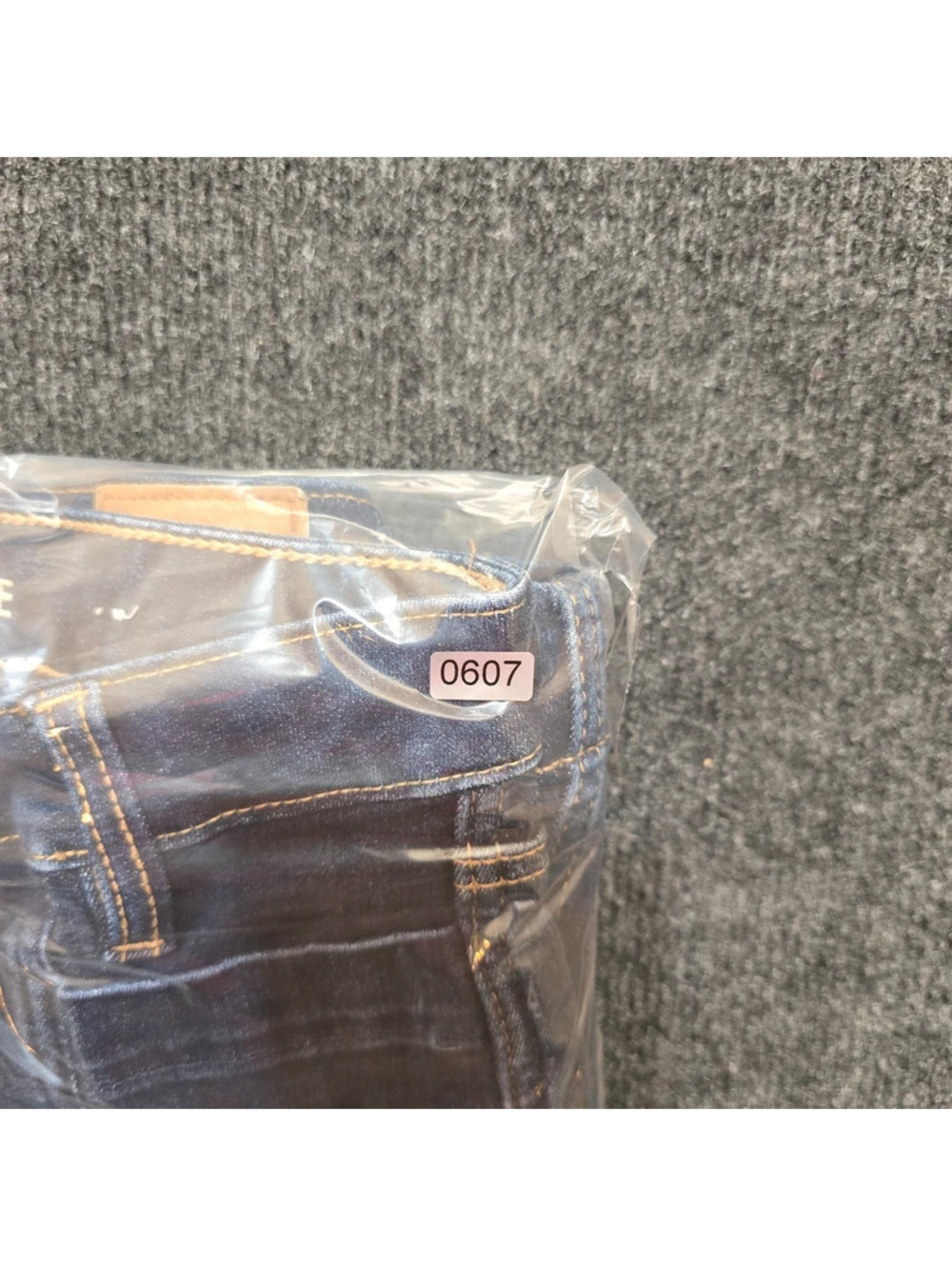 American Eagle High‑Rise Kick Boot Crop Jeans  Next Level Stretch Size 2 Short - Picture 9 of 9